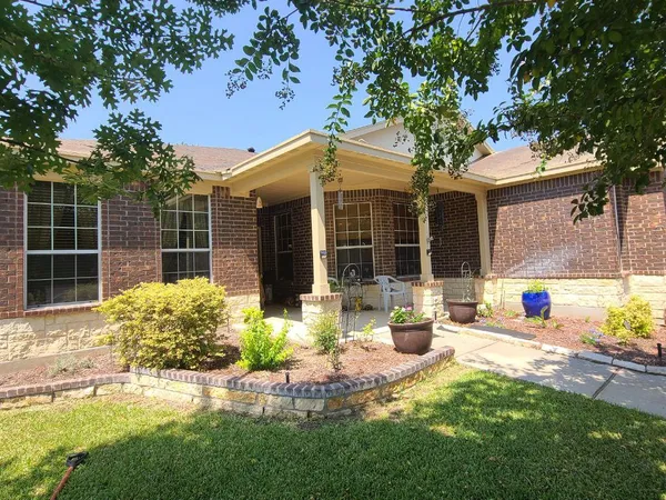 Finished re-roof on a brick ranch home