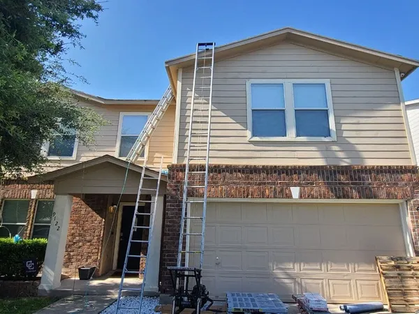 Two-story home re-roof